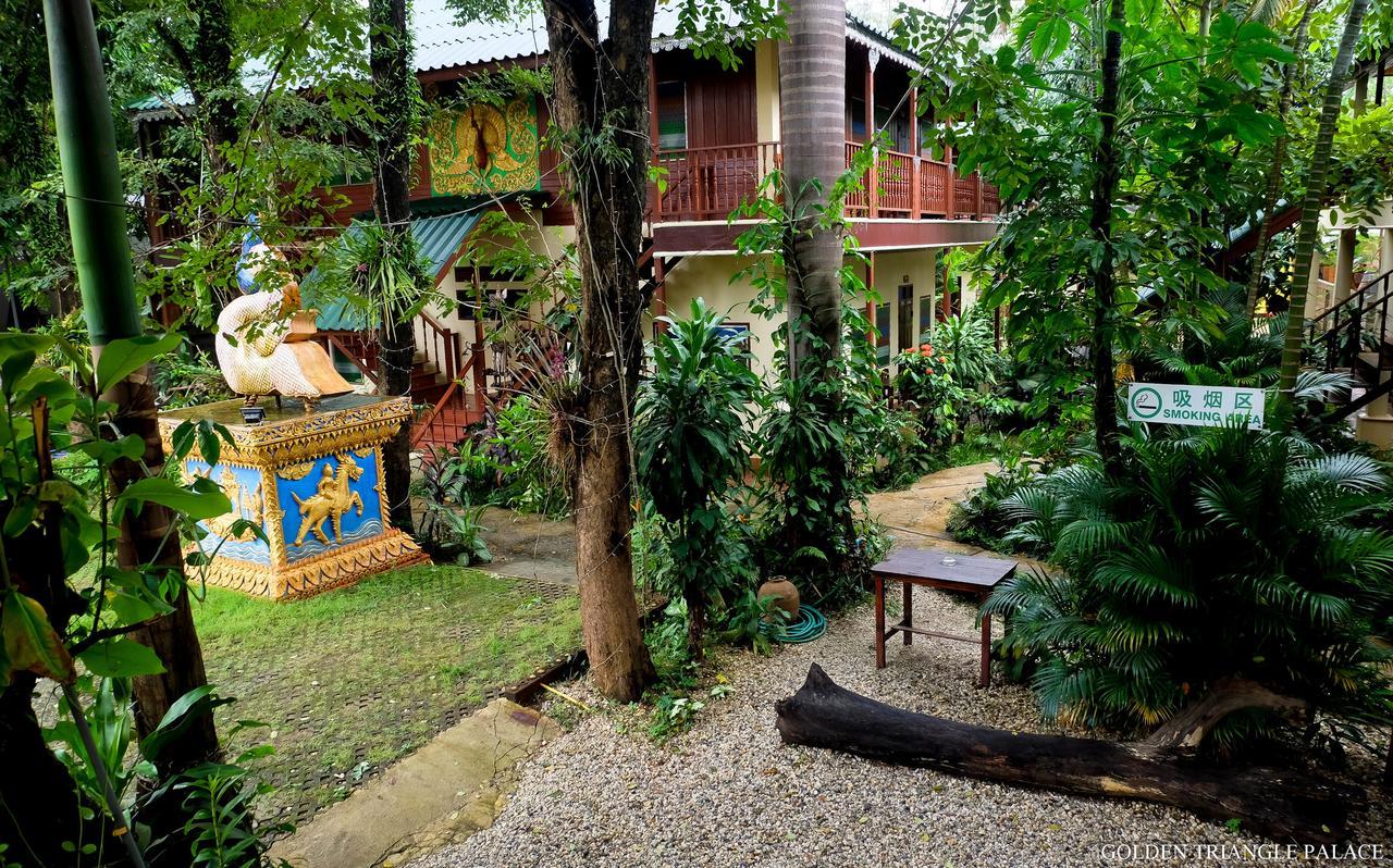 Golden Triangle Palace Chiang Rai Exterior photo