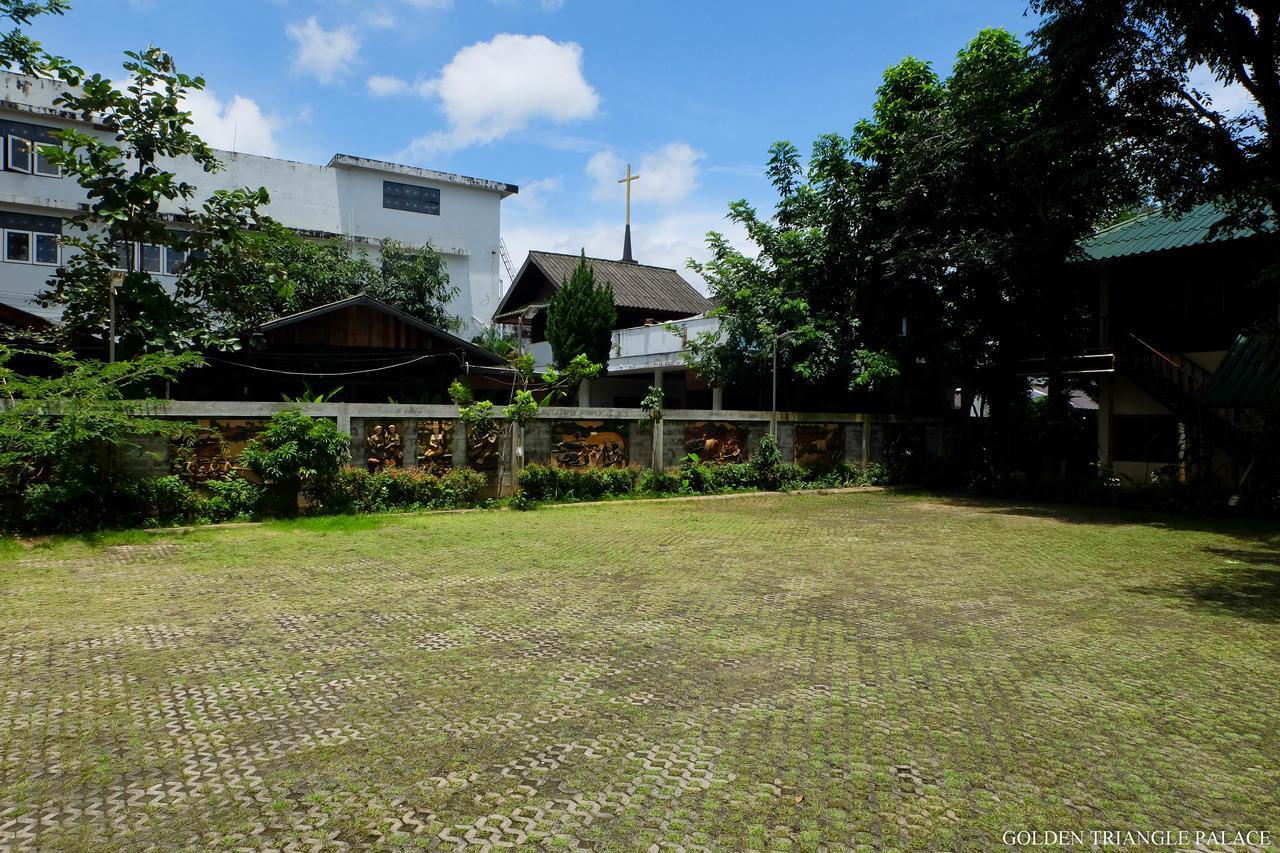 Golden Triangle Palace Chiang Rai Exterior photo