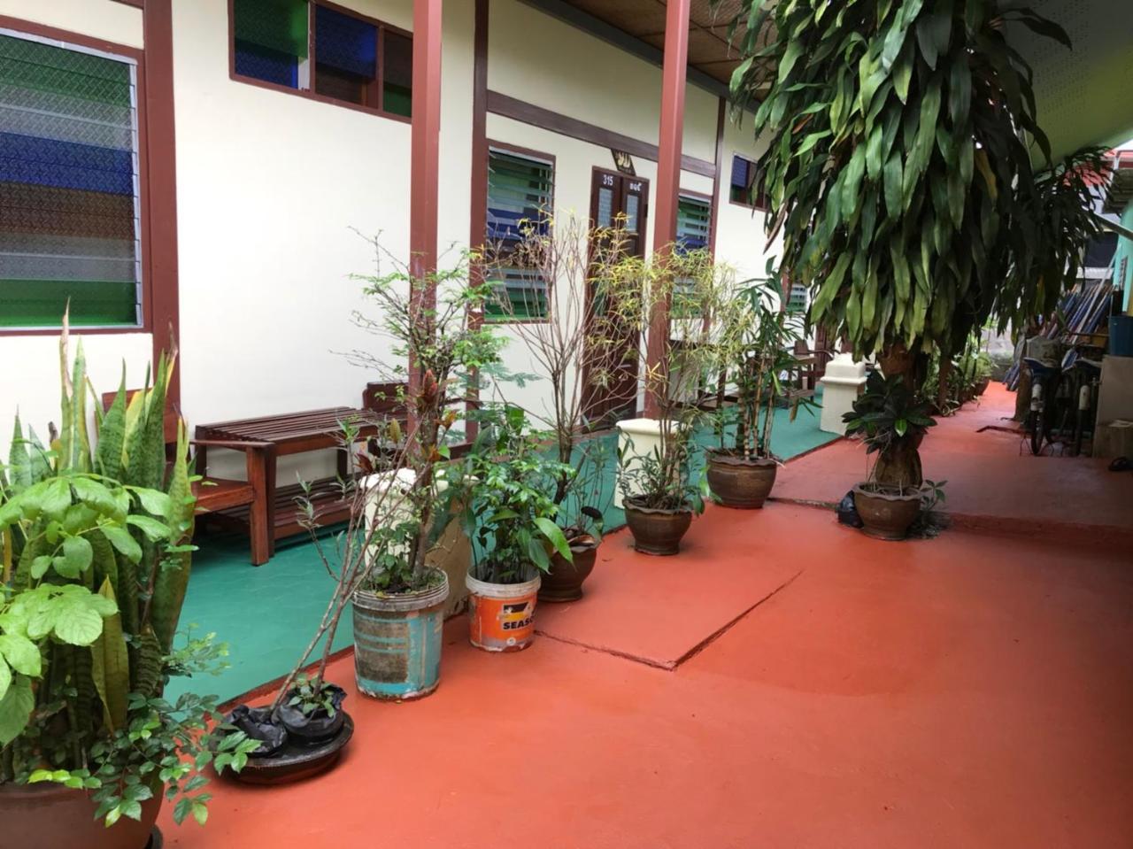 Golden Triangle Palace Chiang Rai Exterior photo
